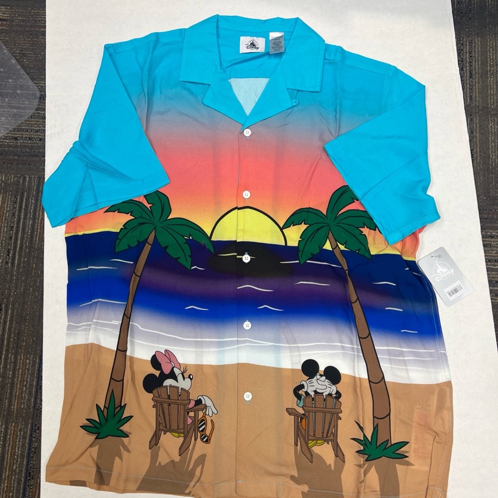 Disney Mickey and Minnie Tropical Men’s shirt XL